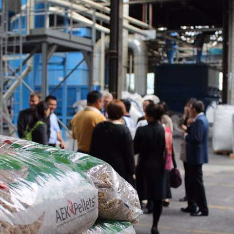 Produzione di pellet presso AEK Svizzera